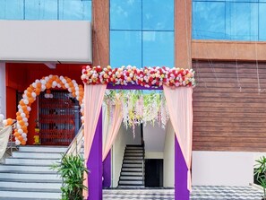 House | Reception - Suite Murali Nagar Near NAD Junction (Visakhapatnam)