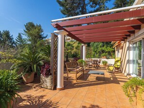Outdoor dining - Domaine de la Luquette by Interhome (Hyères)