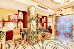 Hus | Reception
