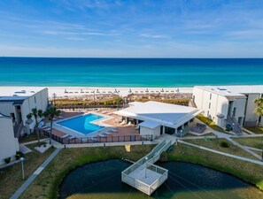 Exterior - 2BR Pet Friendly Beach View Pool Sleeps 7 Condo! (Panama City Beach)