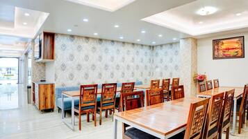 House | Dining
