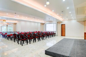 Dining - Palette Patel Nagar (Bhopal)