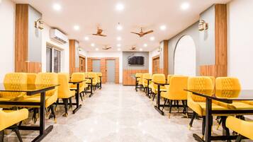 House | Dining