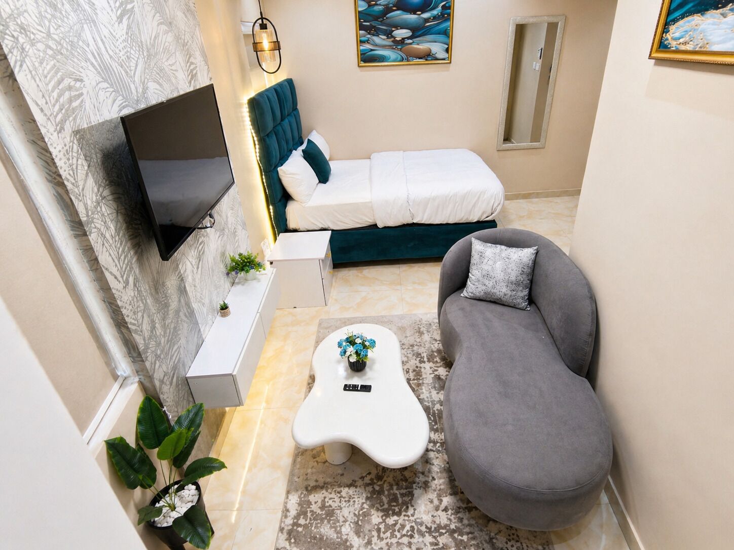 Comfort Studio Suite | Interior