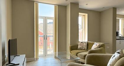Elegant 2 Bed City Centre Flat