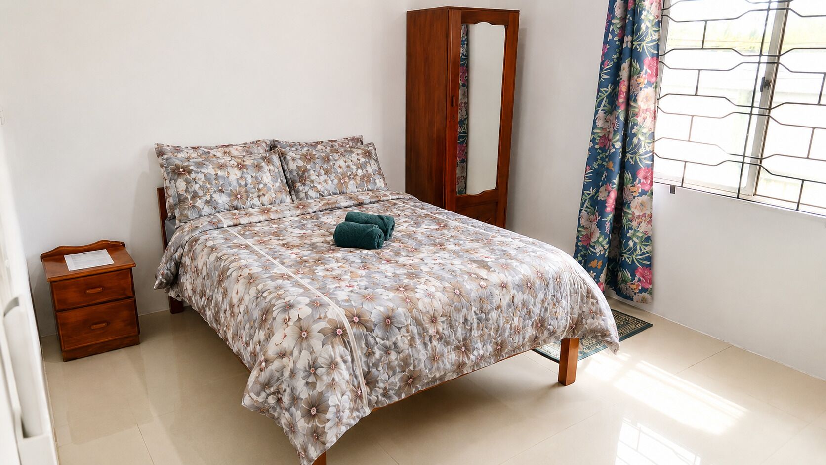 2 habitaciones, tabla de planchar con plancha y wifi gratis 