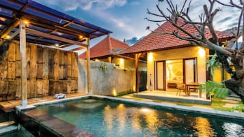 Villa de lujo, 1 cama King size, alberca privada, vista al jardín | Alberca