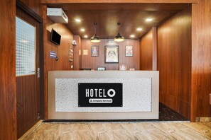 House | Reception - Saver Double Hotel O Canal Road (Dehradun)