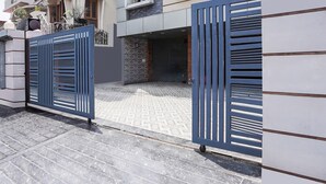 Ảnh chưa phân loại, 5 trong số 37 ảnh, nút