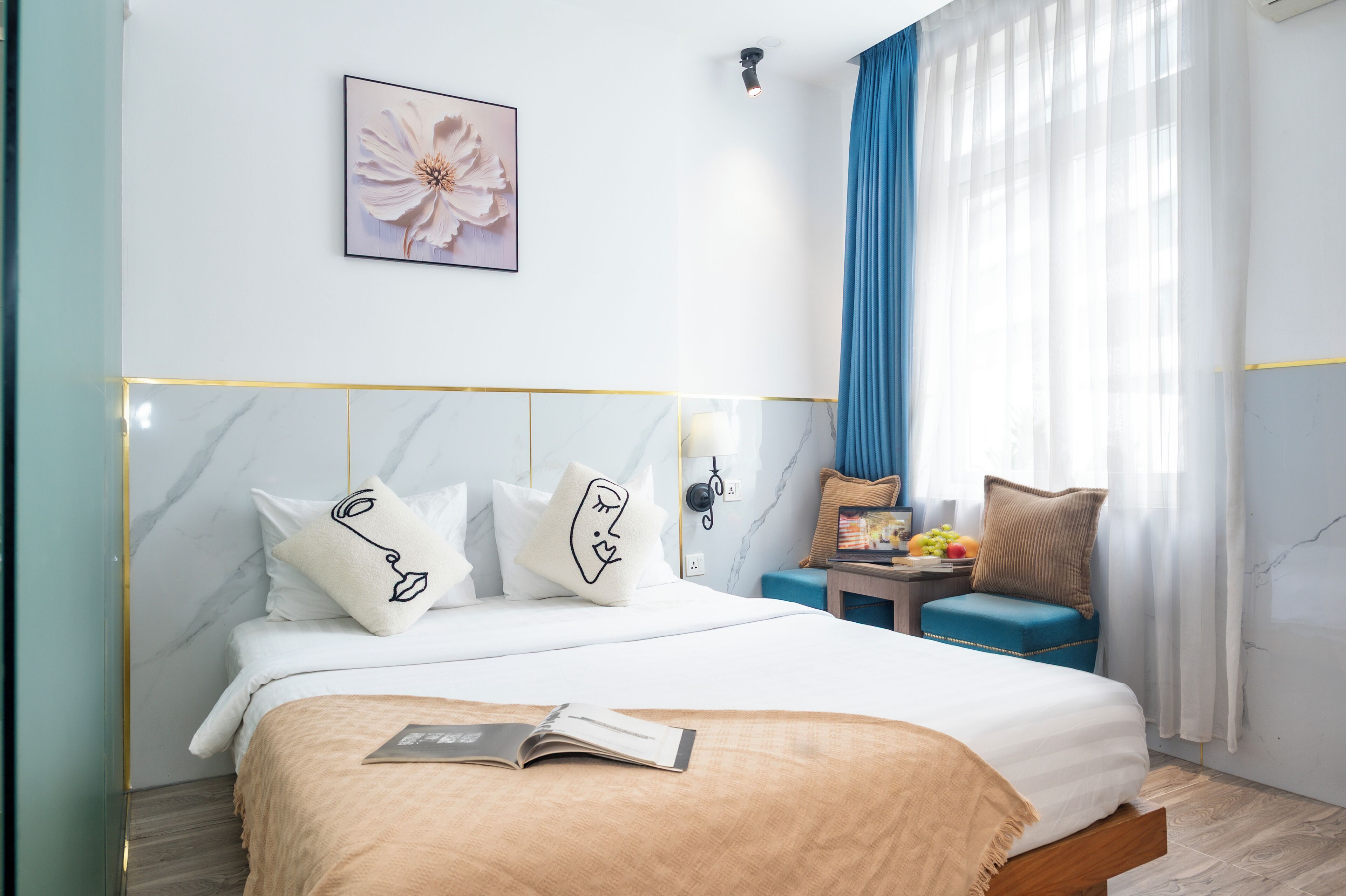 Habitación Deluxe doble, vistas al parque | Ropa de cama de alta calidad y minibar (con algunos artículos gratuitos)