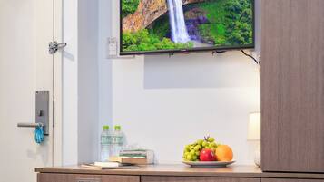 Superior Double Room, Park View | Private kitchen
