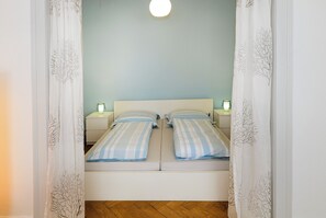 8 bedrooms, iron/ironing board, WiFi, bed sheets - Haus Spiegel - Blue Heaven vacation apartment (Lindau (Bodensee))