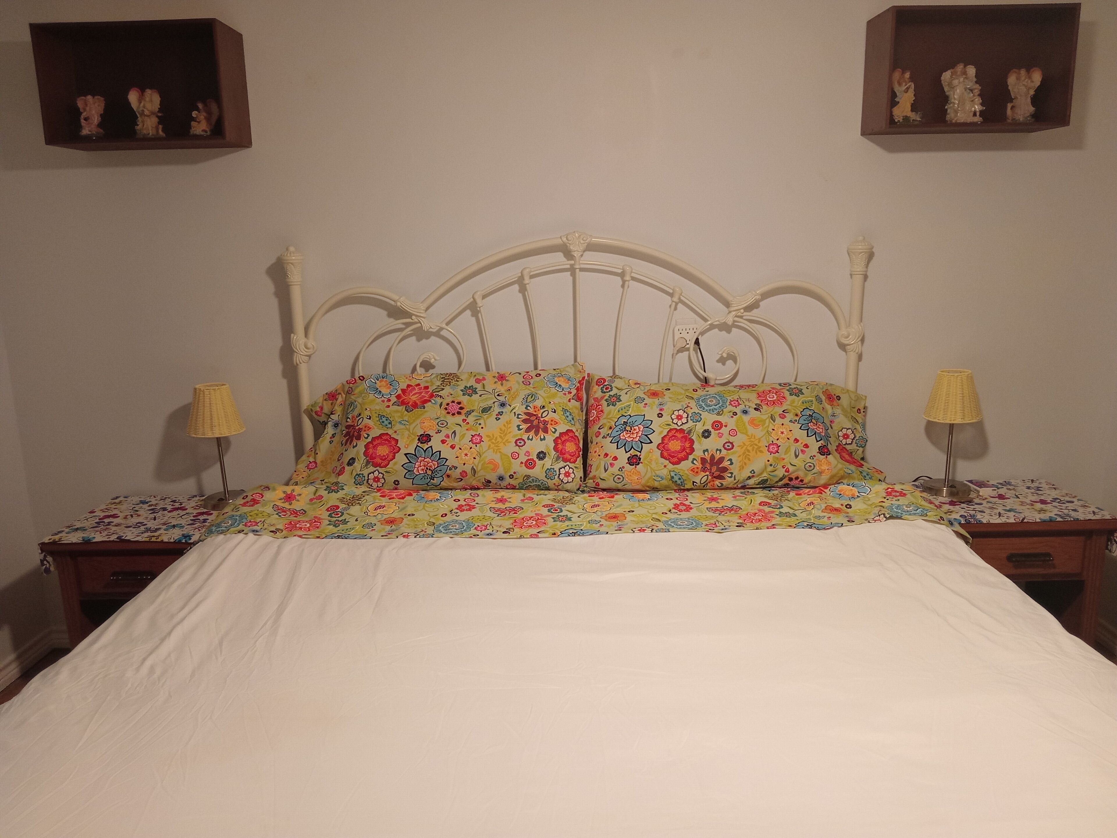 1 habitación, escritorio, tabla de planchar con plancha y wifi gratis 