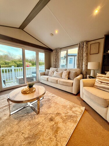 Luxe Lodge Retreat