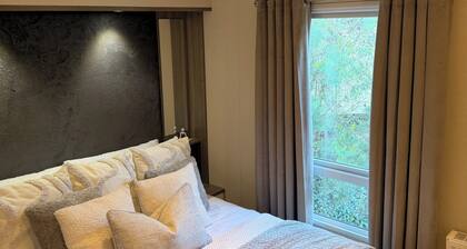 Luxe Lodge Retreat
