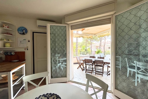 CV022 – Cervia, apartment with patio, terrace, and attic