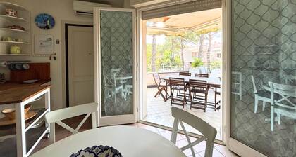 CV022 – Cervia, apartment with patio, terrace, and attic