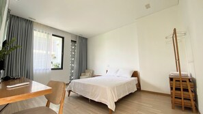 6 bedrooms, iron/ironing board, Internet, bed sheets - The Local Villa Danang - Pool, 6 Bed rooms for 12 people (Đà Nẵng)