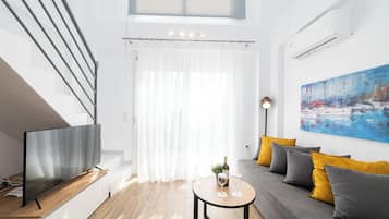 Two Level Apartment | Wohnbereich