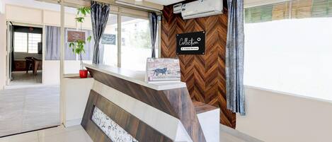 House | Reception