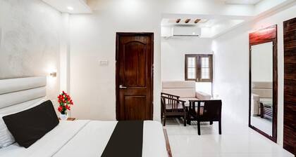 Deluxenatraj Inn Near Sgpgi