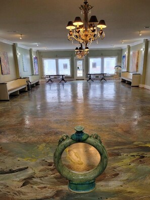 Interior - Stylish railroad boutique hotel.  5 ensuite rooms + apartment & banquet room. (Cowan)