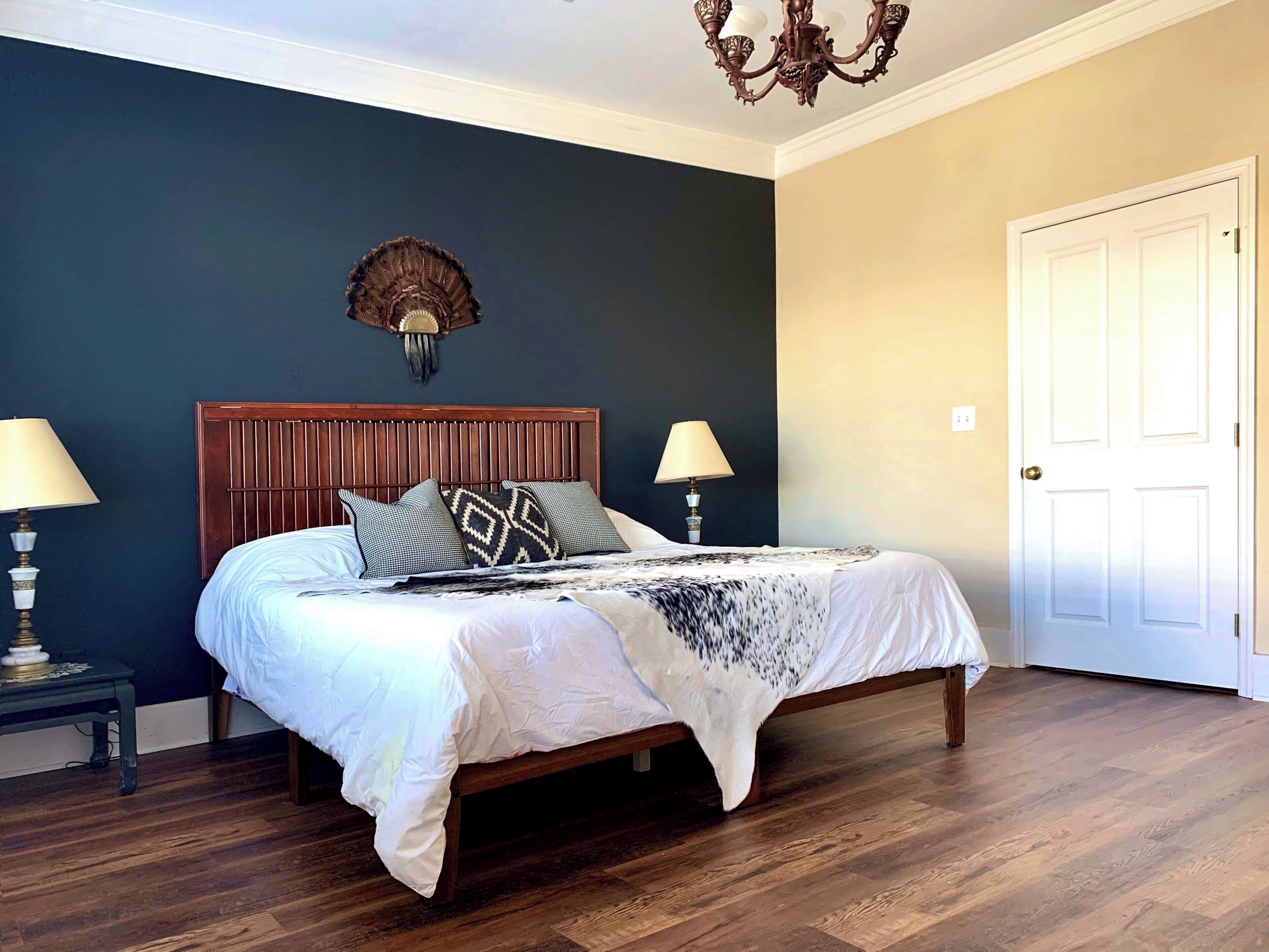 9 bedrooms, iron/ironing board, WiFi, bed sheets