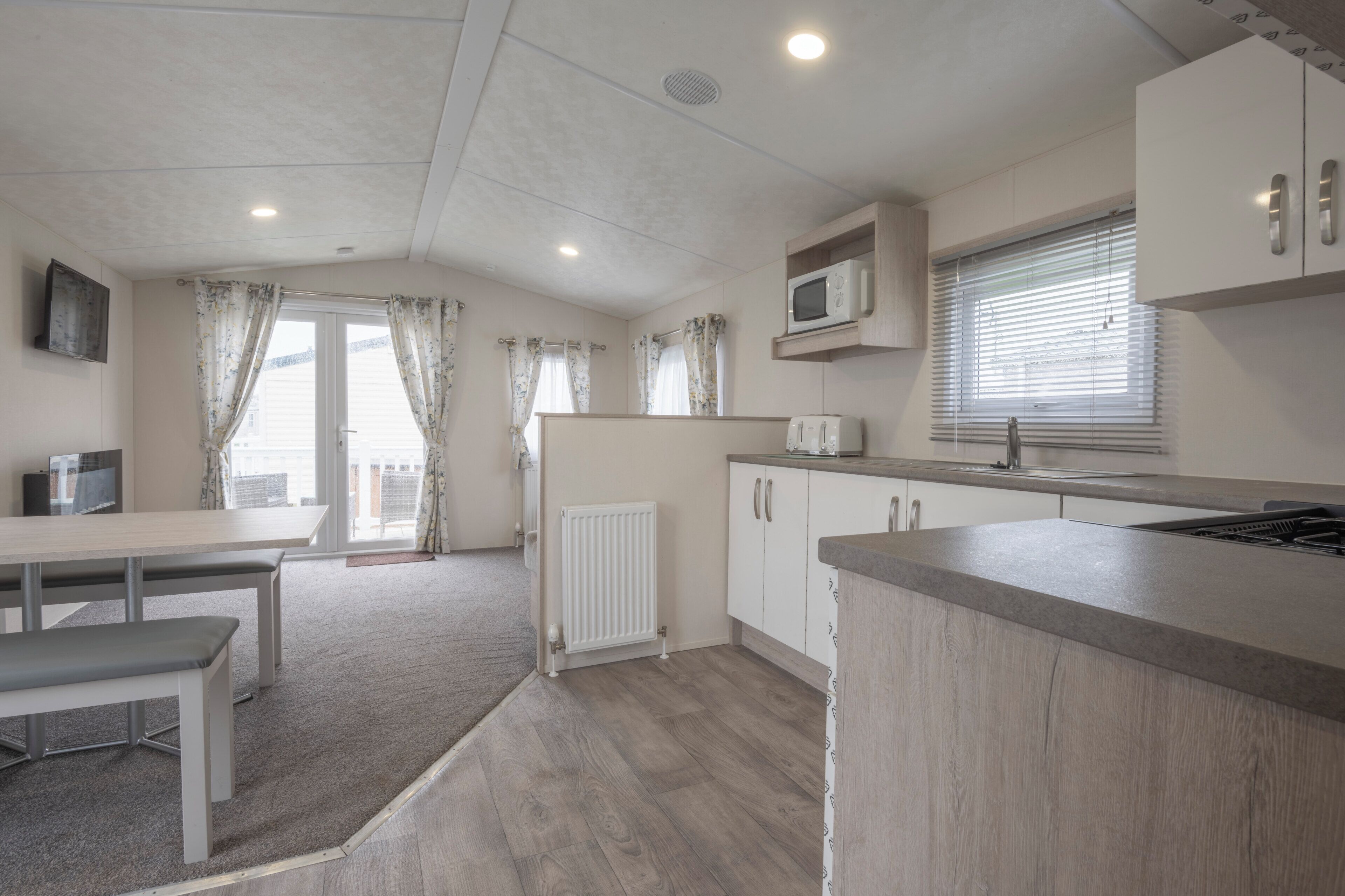 Basic Mobile Home | Living area | Flat-screen TV
