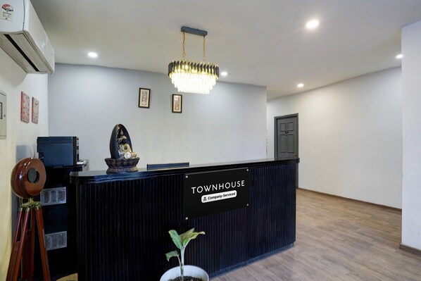 House | Reception
