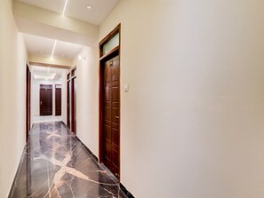 House | Interior - Deluxe With Balcony Kakadeo Kanpur Avon (Kanpur)