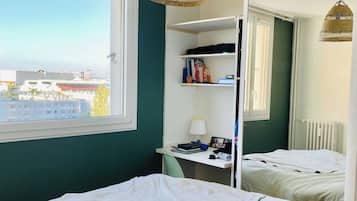 Apartment | 1 bilik tidur, seterika/papan seterika, cadar katil