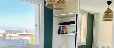 Apartment | 1 bedroom, iron/ironing board, bed sheets