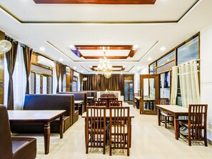 Dining - Suitered Hills Lakdikapul (Hyderabad)