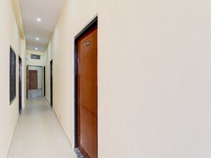 Interior - Saver Doublesuper Hotel O Sudhirpur (Varanasi)