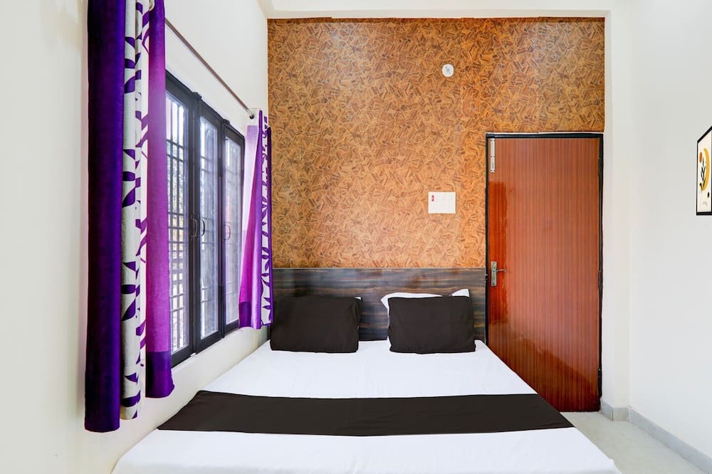Saver Doublesuper Hotel O Sudhirpur
