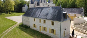 Gîte du Château des Brétignolles - Swimming pool and Nature - Near Chinon