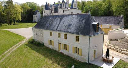 Gîte du Château des Brétignolles - Swimming pool and Nature - Near Chinon