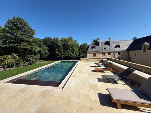 Outdoor pool, a heated pool