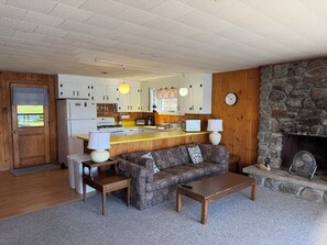 Smart TV, DVD player, offices - Happiness Awaits on Lake Winnipesaukee-By Break Away (Meredith)