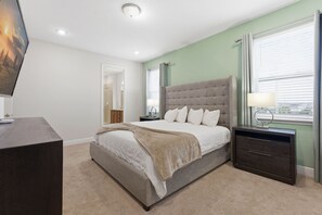 Desk, iron/ironing board, bed sheets - 4BR Getaway, Spacious, Beautiful, Great Location (Four Corners)