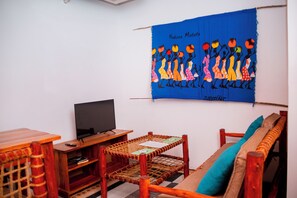 Living area - The Hub Train House Exotic Roots (Zanzibar)