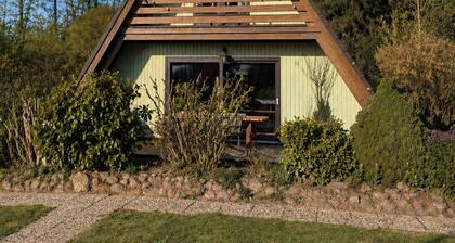 Livias Lodge roof-only house with sauna terrace and garden by the forest