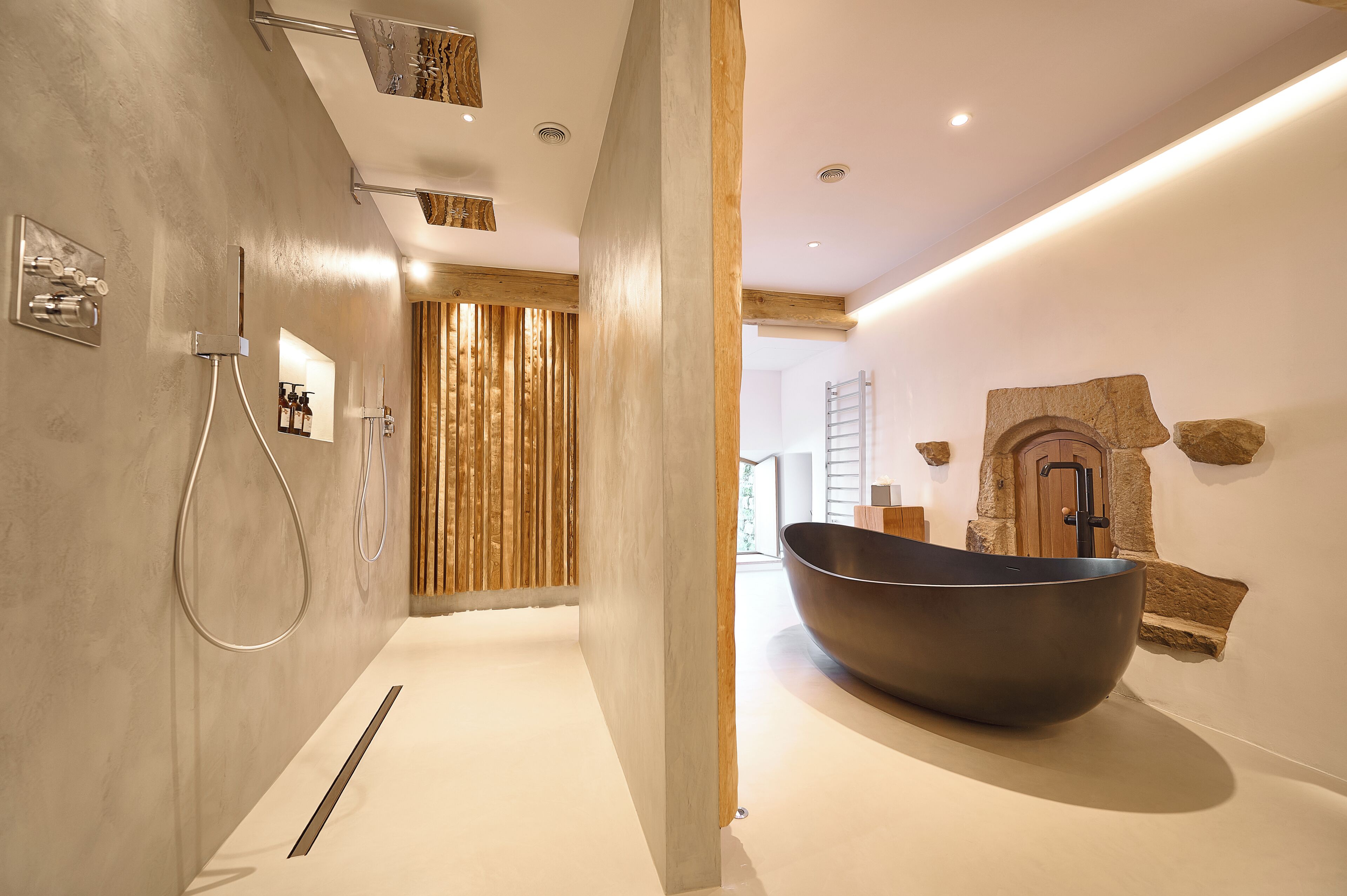 Suite de lujo | Baño | Bañera y ducha independientes, secador de pelo, toallas y jabón