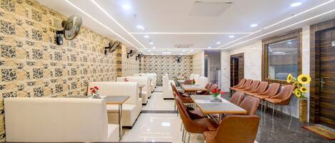House | Dining