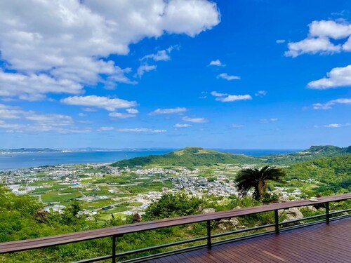 Spacious 5-bedroom villa in beautiful Nanjo with AC and gym