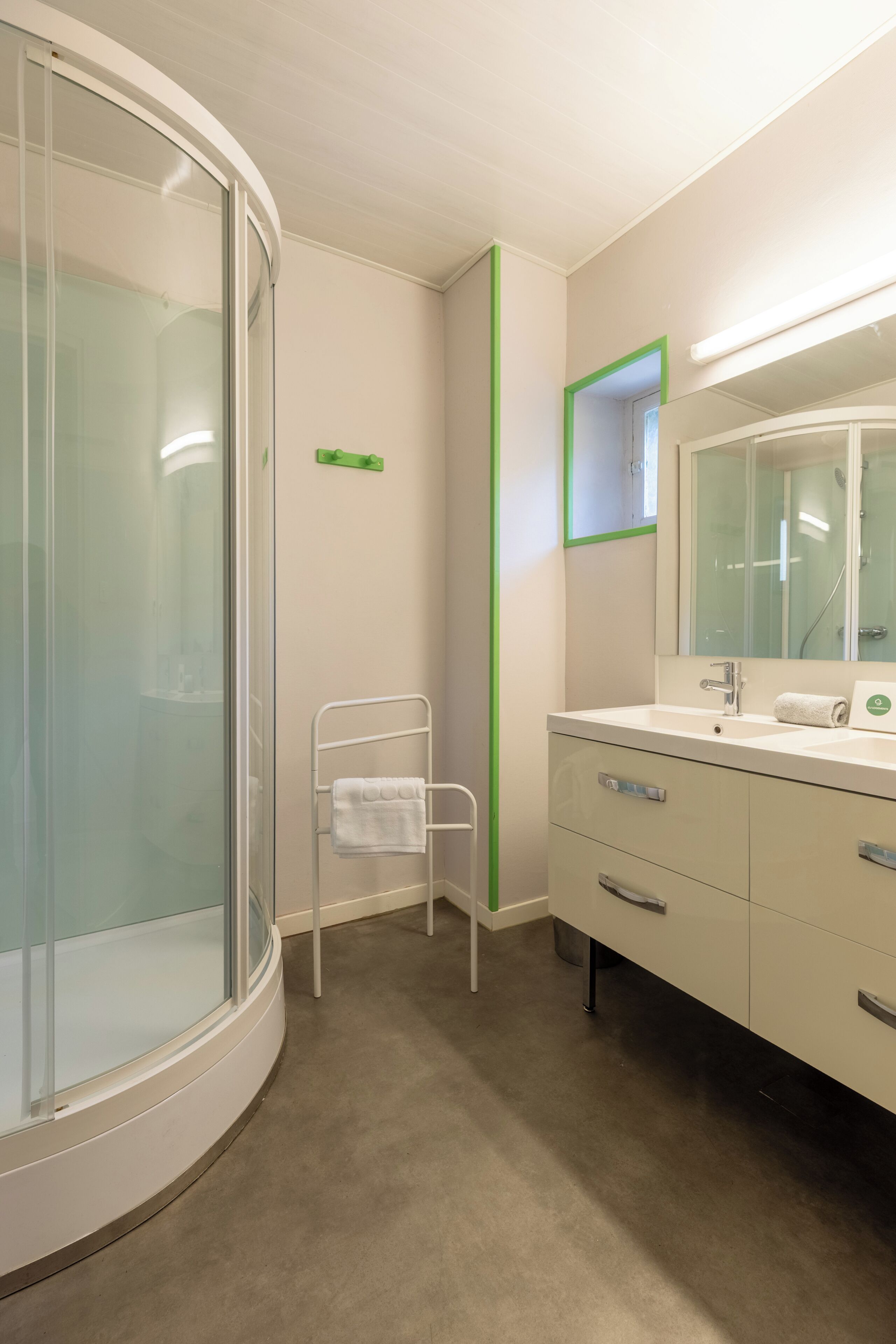 Shower, towels, soap, shampoo