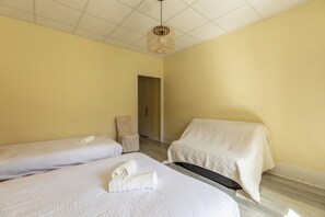 5 bedrooms, iron/ironing board, travel cot, free WiFi