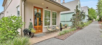 3 bed Trilith Cottage. Walk to Shops. 0.5 Miles to US Soccer HQ. World Cup Stay