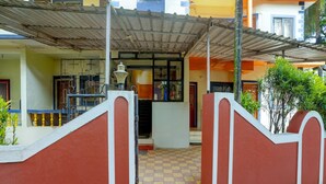 Ảnh chưa phân loại, 2 trong số 28 ảnh, nút