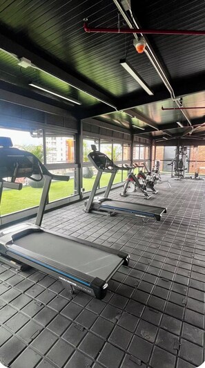 Fitness facility - Loft in Laureles/ Guest Ok/ 800MB WiFi/ Gym/ Rooftop/ Top Location (Medellín)